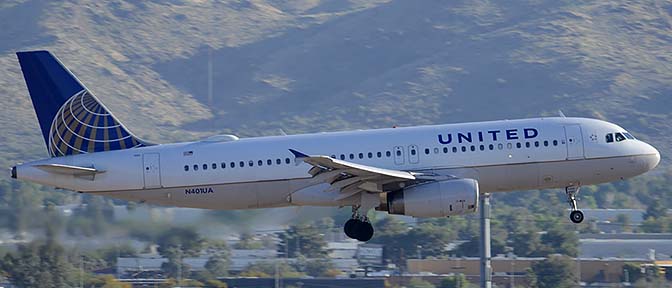 United A320-232 N401UA, Phoenix Sky Harbor, March 10, 2015